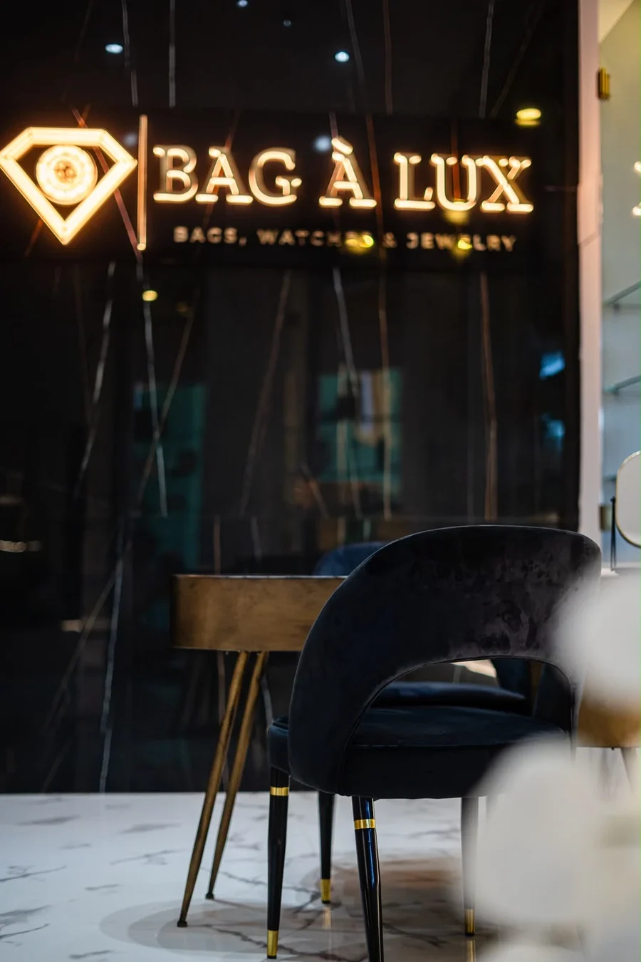 BAG À LUX sign